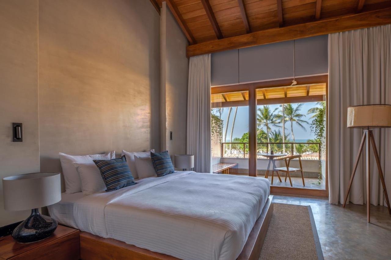 Villa Thamburu, Bentota Exteriör bild